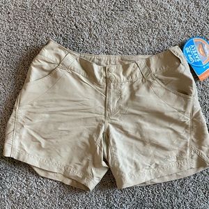 **NWT** Women’s Columbia PFG shorts